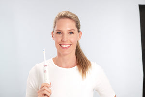 Blu Smart Toothbrush and App (White Rose)