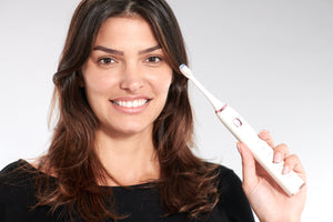 Blu Smart Toothbrush and App (White Rose)